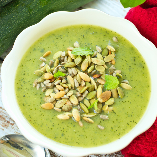 Krem z cukinii, marchewkowy makaron